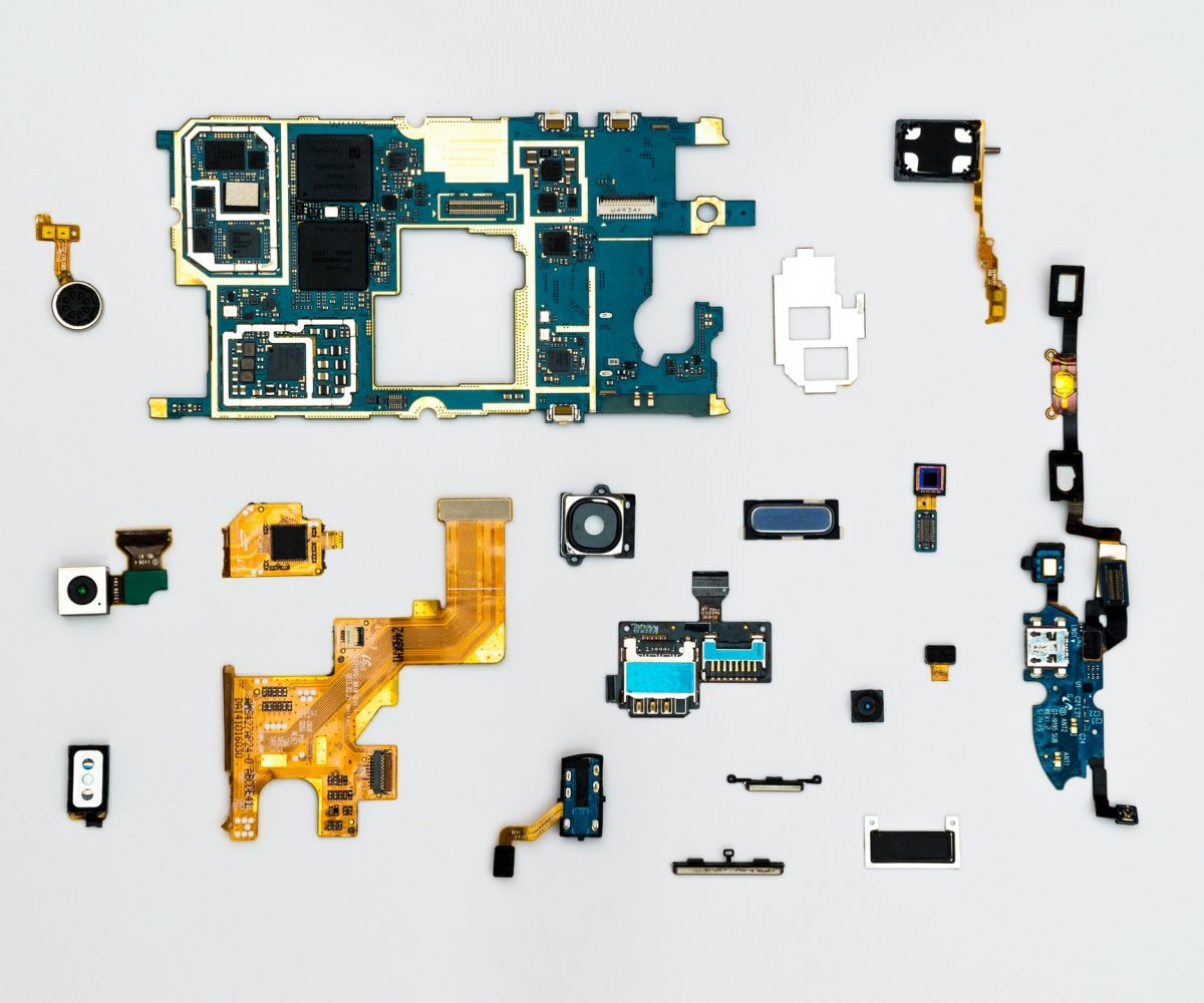 pexels-free-creative-stuff-1476321